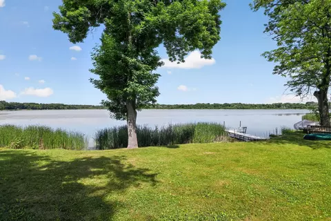 Exterior - 2627 Commerce Blvd, Mound, MN 55364 photo 3 of 5