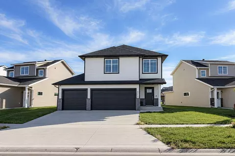 2154 65th Ave S, Fargo, ND 58104