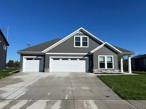 5845 Wildflower Dr S, Fargo, ND 58104