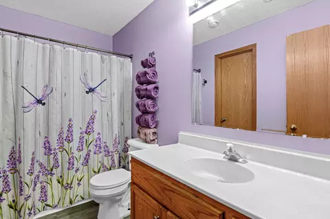 Bath - 1601 Maple Ave, Buffalo, MN 55313 photo 1 of 3