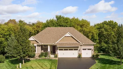 2225 Lake Cir, Victoria, MN 55386