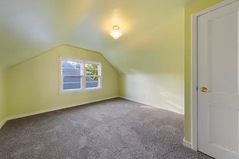 Bedroom - 647 E 7th St, Albert Lea, MN 56007 photo 5 of 6
