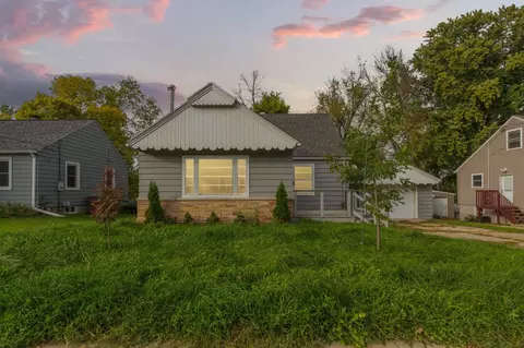 Exterior - 647 E 7th St, Albert Lea, MN 56007 photo 3 of 3