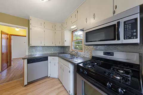 Kitchen - 647 E 7th St, Albert Lea, MN 56007 photo 2 of 3