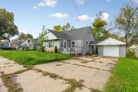 Exterior - 647 E 7th St, Albert Lea, MN 56007 photo 1 of 3