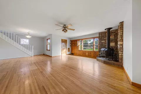 Living - 647 E 7th St, Albert Lea, MN 56007 photo 1 of 4