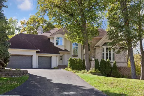 8378 Seneca Pointe, Eden Prairie, MN 55347