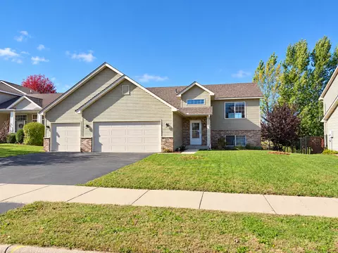 936 Ivy Hills Rd, Belle Plaine, MN 56011