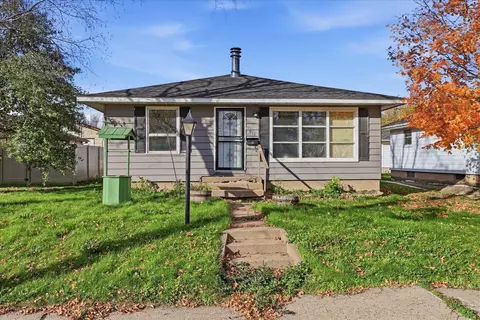 913 9th St S, Virginia, MN 55792