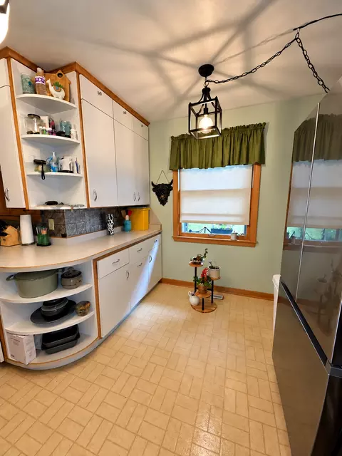 Kitchen - 1012 Becker Ave SE, Willmar, MN 56201 photo 3 of 3
