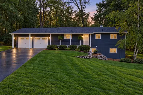19151 Hanus Rd, Minnetonka, MN 55345