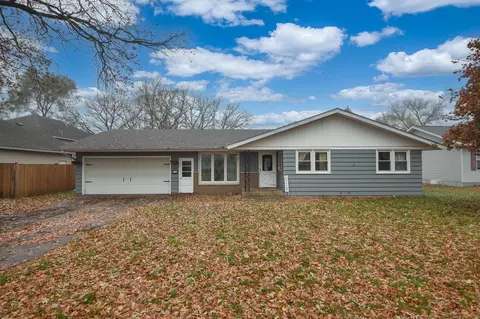 1105 Broadway Ave S, Sauk Rapids, MN 56379