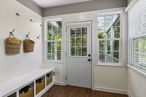 Entry Way - 6020 Mill St, Shorewood, MN 55331 photo 4 of 6