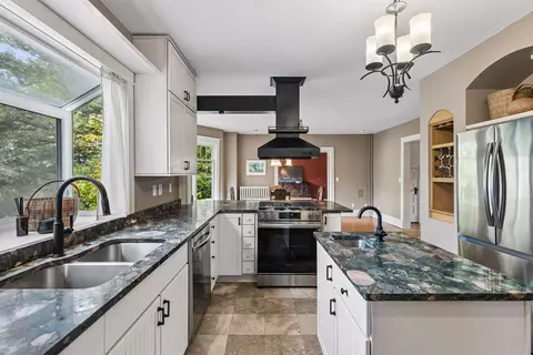 Kitchen - 6020 Mill St, Shorewood, MN 55331 photo 4 of 6