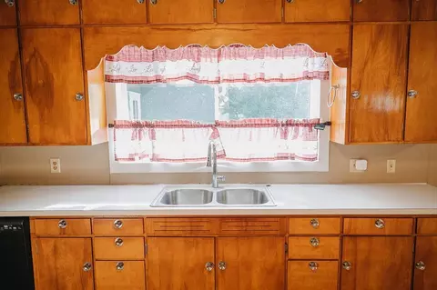 Kitchen - 313 E Willis St, Elmore, MN 56027 photo 2 of 3