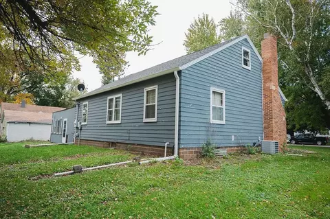 Exterior - 313 E Willis St, Elmore, MN 56027 photo 6 of 10