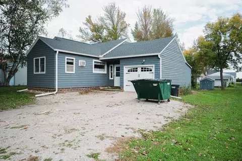 Exterior - 313 E Willis St, Elmore, MN 56027 photo 10 of 10