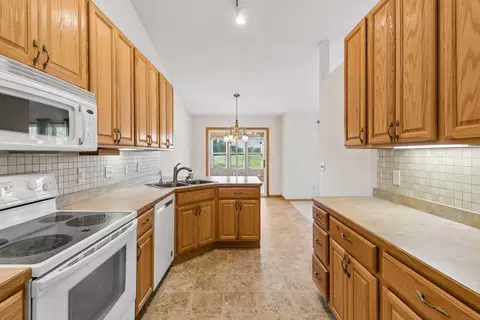 Kitchen - 2007 14th St NE, Faribault, MN 55021 photo 1 of 4