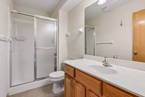 Bath - 2007 14th St NE, Faribault, MN 55021 photo 4 of 4