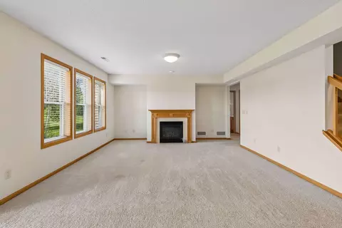 Living - 2007 14th St NE, Faribault, MN 55021 photo 6 of 8