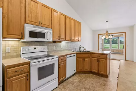 Kitchen - 2007 14th St NE, Faribault, MN 55021 photo 2 of 4
