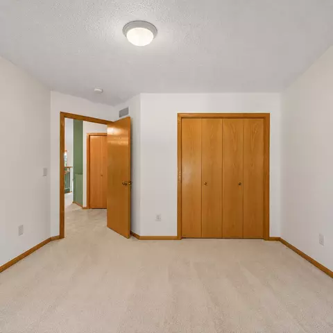 Bedroom - 2007 14th St NE, Faribault, MN 55021 photo 4 of 5