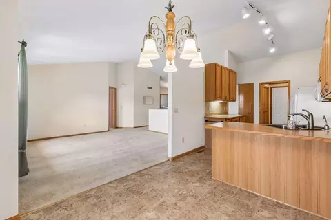Living - 2007 14th St NE, Faribault, MN 55021 photo 4 of 8