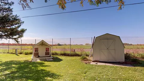 Exterior - 2129 Highland Ave, Albert Lea, MN 56007 photo 6 of 7