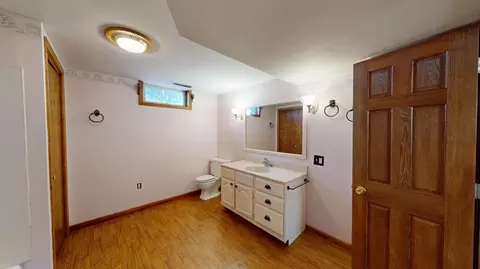 Bath - 2129 Highland Ave, Albert Lea, MN 56007 photo 3 of 3