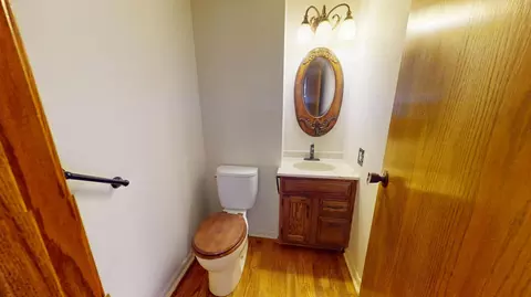 Bath - 2129 Highland Ave, Albert Lea, MN 56007 photo 1 of 3