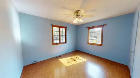 Bedroom - 2129 Highland Ave, Albert Lea, MN 56007 photo 1 of 4