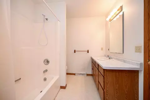 Bath - 114 E Wilmar St, Rollingstone, MN 55969 photo 1 of 2