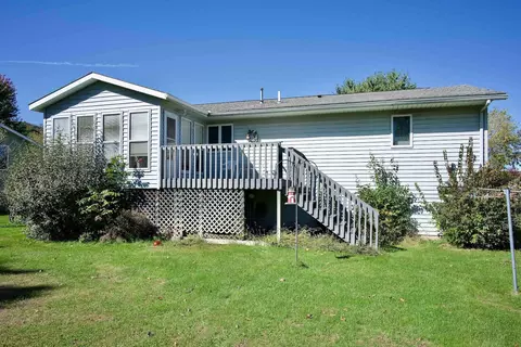 Exterior - 114 E Wilmar St, Rollingstone, MN 55969 photo 1 of 2