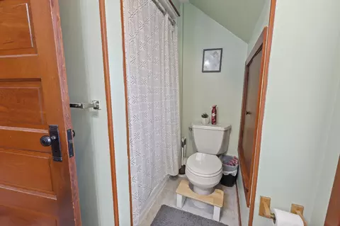 Bath - 113 16th Ave N, Saint Cloud, MN 56303 photo 3 of 3