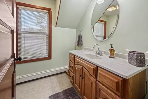 Bath - 113 16th Ave N, Saint Cloud, MN 56303 photo 2 of 3