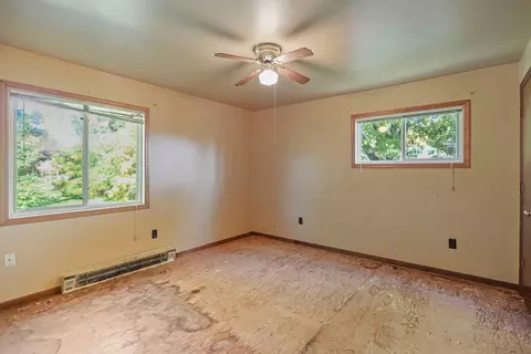 Bedroom - 106 3rd St N, Dundas, MN 55019 photo 2 of 7