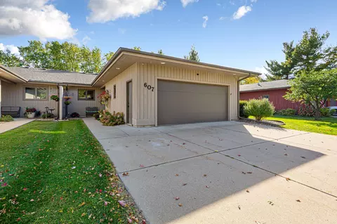 607 Zanmiller Dr, Northfield, MN 55057