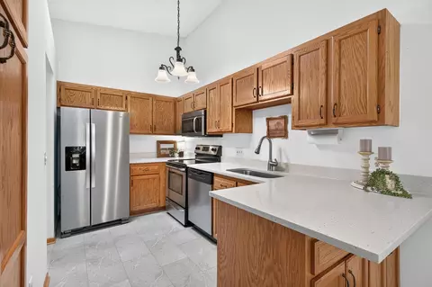 Kitchen - 4303 Clemson Cir #B, Eagan, MN 55122 photo 1 of 3