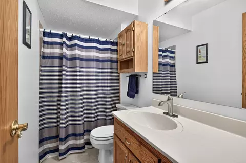 Bath - 4303 Clemson Cir #B, Eagan, MN 55122 photo 3 of 3