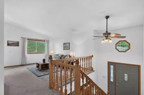 Entry Way - 4303 Clemson Cir #B, Eagan, MN 55122 photo 2 of 2