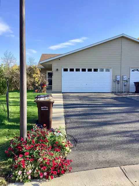 704 Reo Rd, Watertown, MN 55388