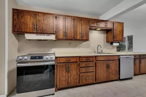Kitchen - 22896 Chapel Hill Rd, Cold Spring, MN 56320 photo 3 of 4