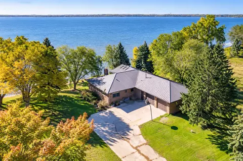 38192 N Shore Dr, Battle Lake, MN 56515