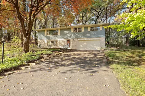 6640 Manchester Ln, Eden Prairie, MN 55346