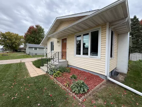 Exterior - 220 3rd Ave NE, Plainview, MN 55964 photo 7 of 8