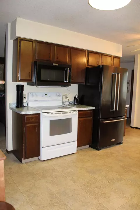Kitchen - 220 3rd Ave NE, Plainview, MN 55964 photo 2 of 3