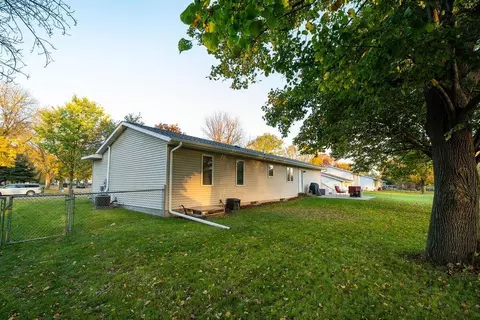 Exterior - 801 19th St SE, Willmar, MN 56201 photo 8 of 11
