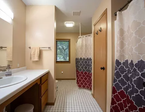 Bath - 801 19th St SE, Willmar, MN 56201 photo 2 of 4