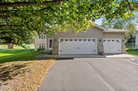 6982 Carlyle Rd, Woodbury, MN 55125