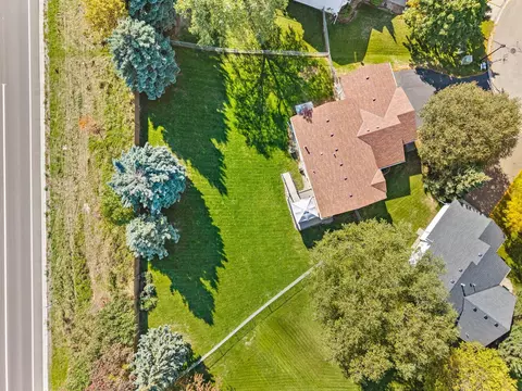 6982 Carlyle Rd, Woodbury, MN 55125
